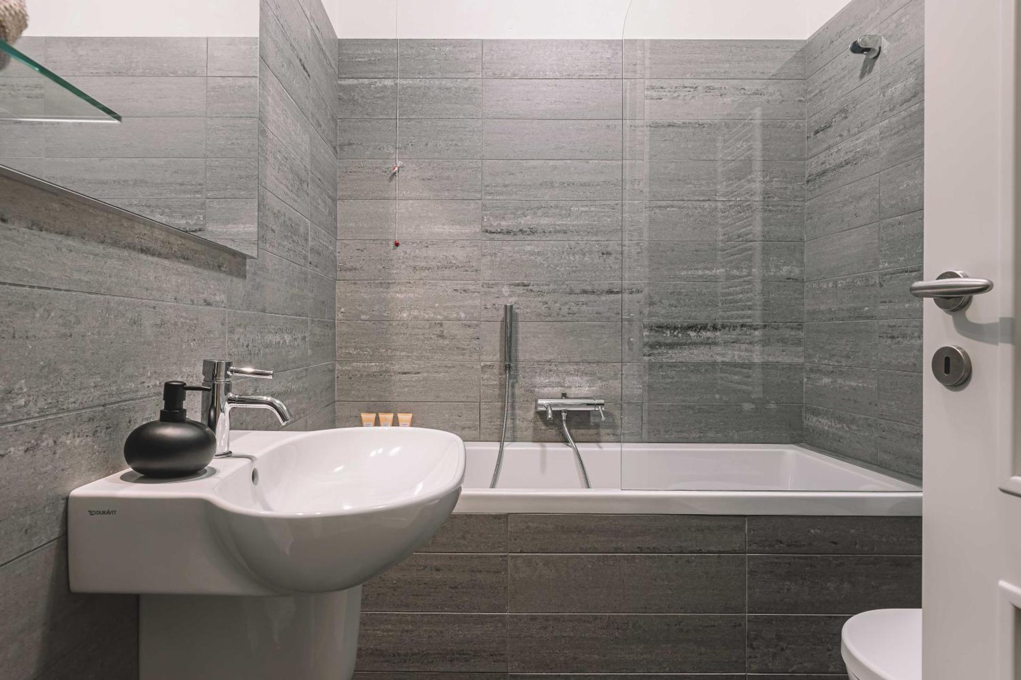 Tergesteo Adriatic Suite Триест Экстерьер фото